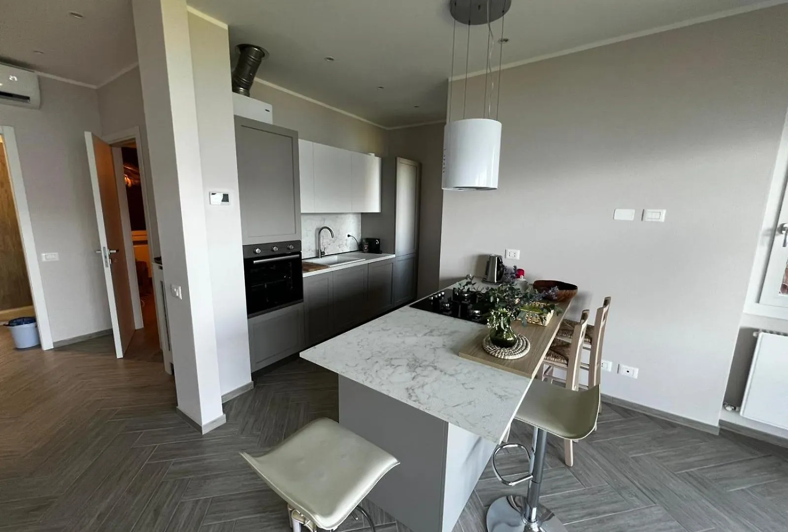New Cozy Stay With Lakeview Cerro  0*, Cerro (Laveno-Mombello)