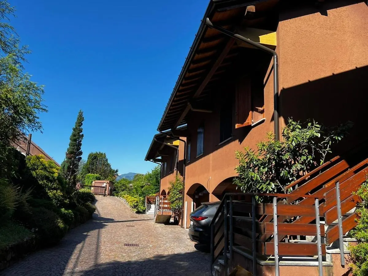 Appartement New Cozy Stay With Lakeview Cerro  Italie