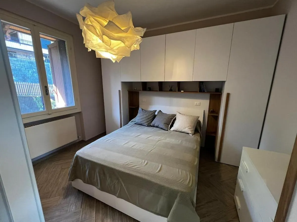 New Cozy Stay With Lakeview Cerro  0*, Cerro (Laveno-Mombello)