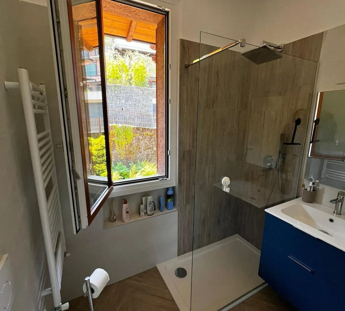 New Cozy Stay With Lakeview Cerro  0*, Cerro (Laveno-Mombello) Italie