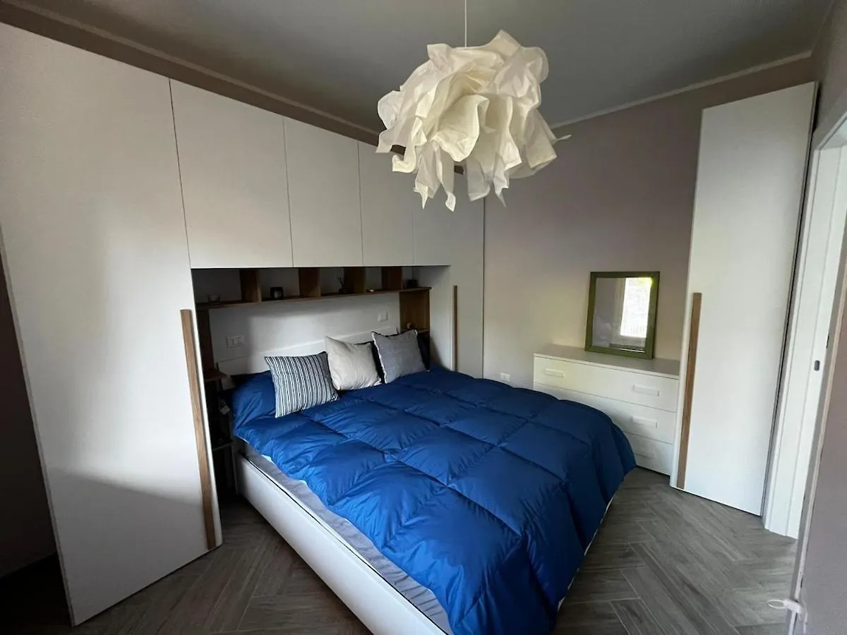 New Cozy Stay With Lakeview Cerro  Italie