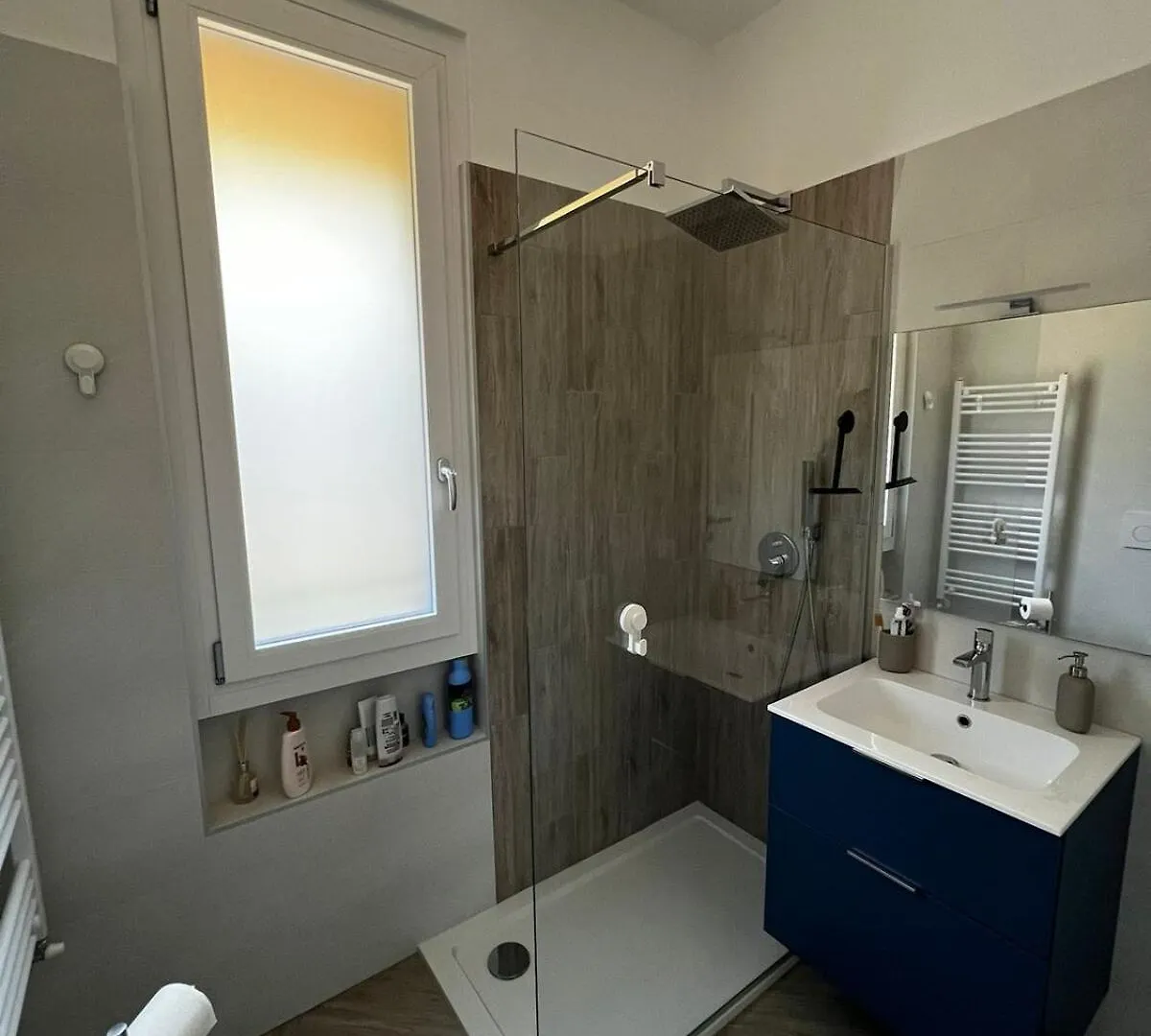 New Cozy Stay With Lakeview Cerro  Italie