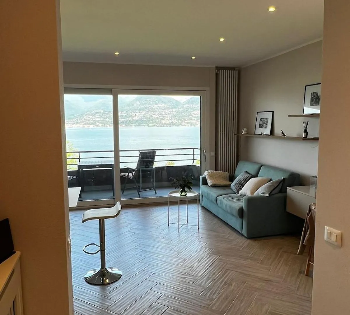 New Cozy Stay With Lakeview Cerro  Appartement